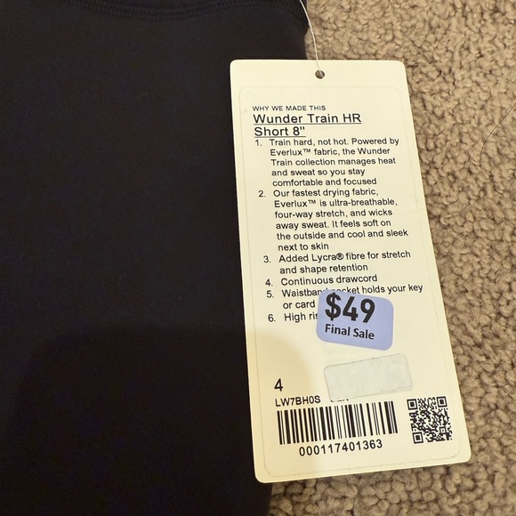 lululemon athletica Women's Bike Shorts - Black and Mint Breeze - Picture 3 of 4